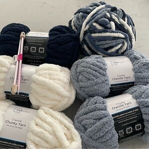 6 rolls of  chunky yarn those Super Soft blankets!